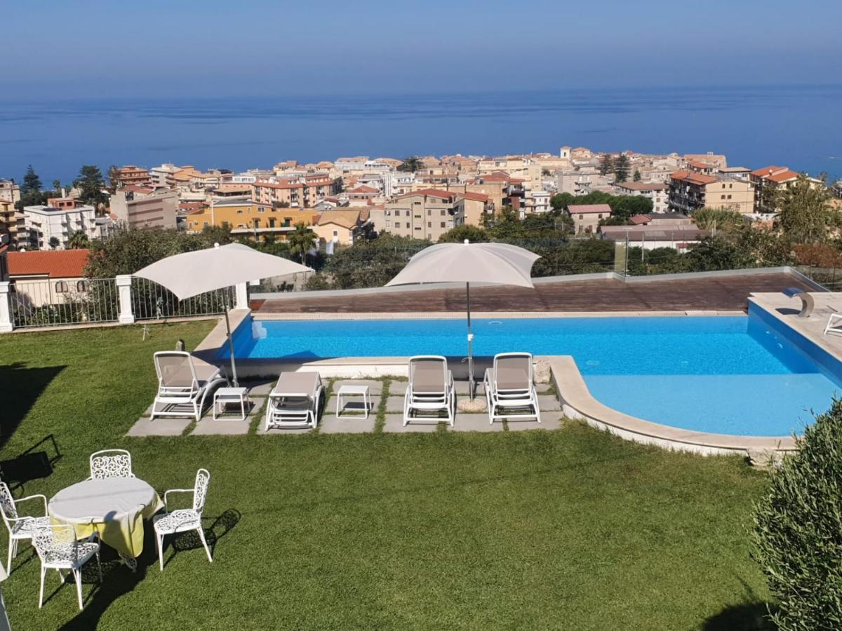 Appartamenti Borgo Panoramico N 5 Tropea Bagian luar foto